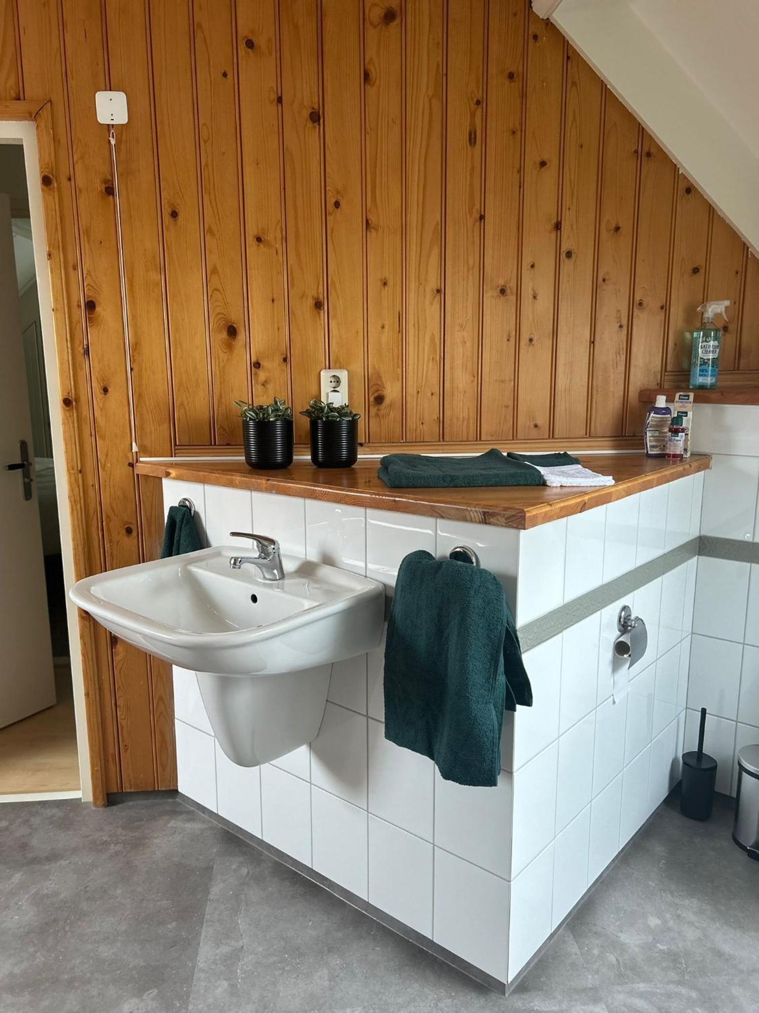 B En B Bij Kees & Dees Bed & Breakfast Nieuwerkerk  Екстериор снимка