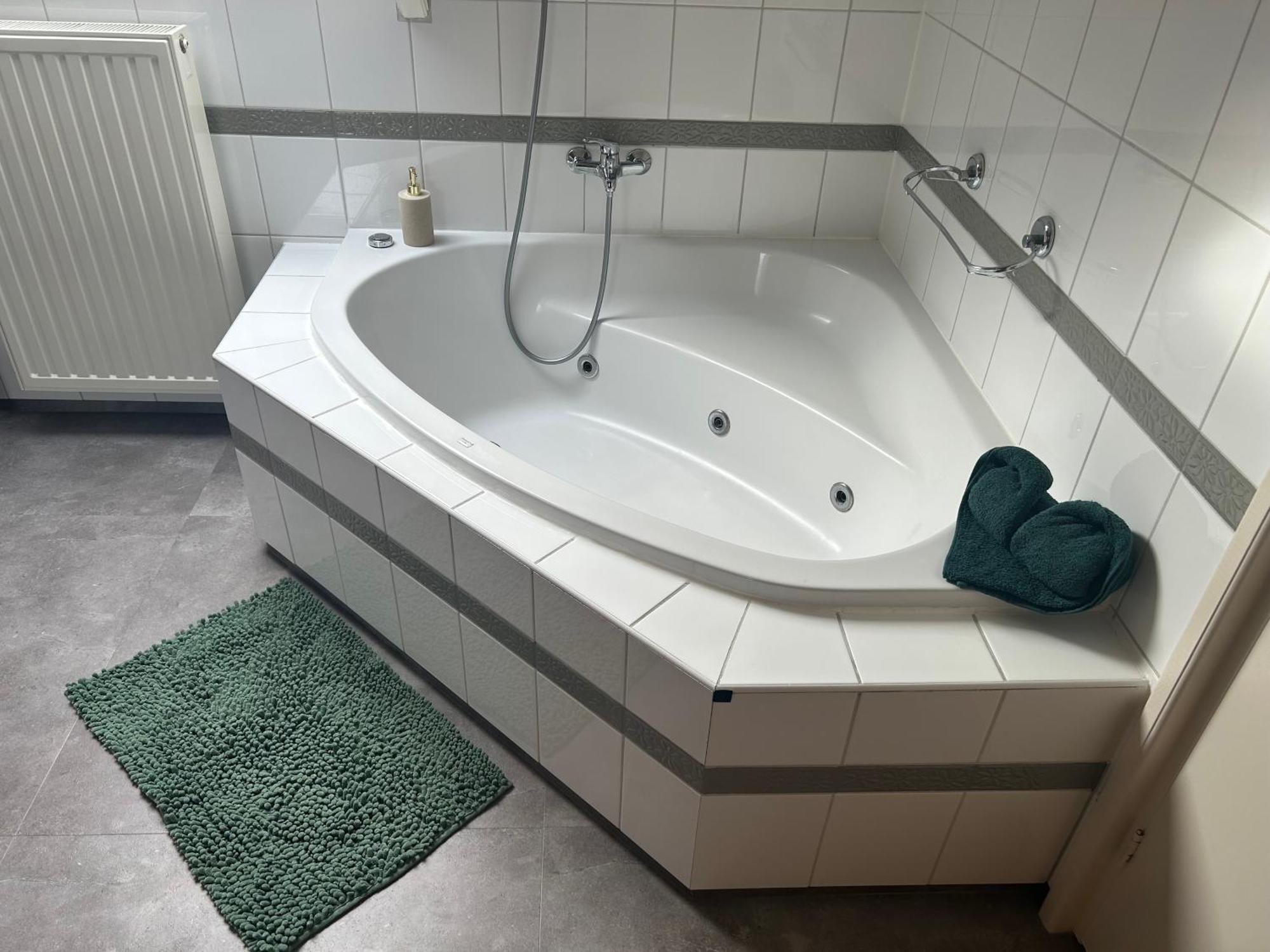 B En B Bij Kees & Dees Bed & Breakfast Nieuwerkerk  Екстериор снимка